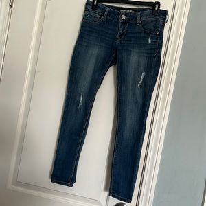 Express Stella Low Rise jean Legging; Size 2 Short